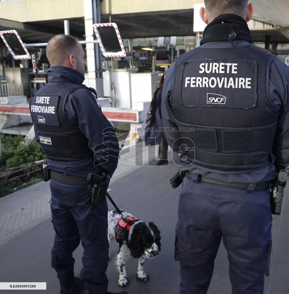 SNCF Illustration de la Police Ferroviaire a la Gare de Lyon