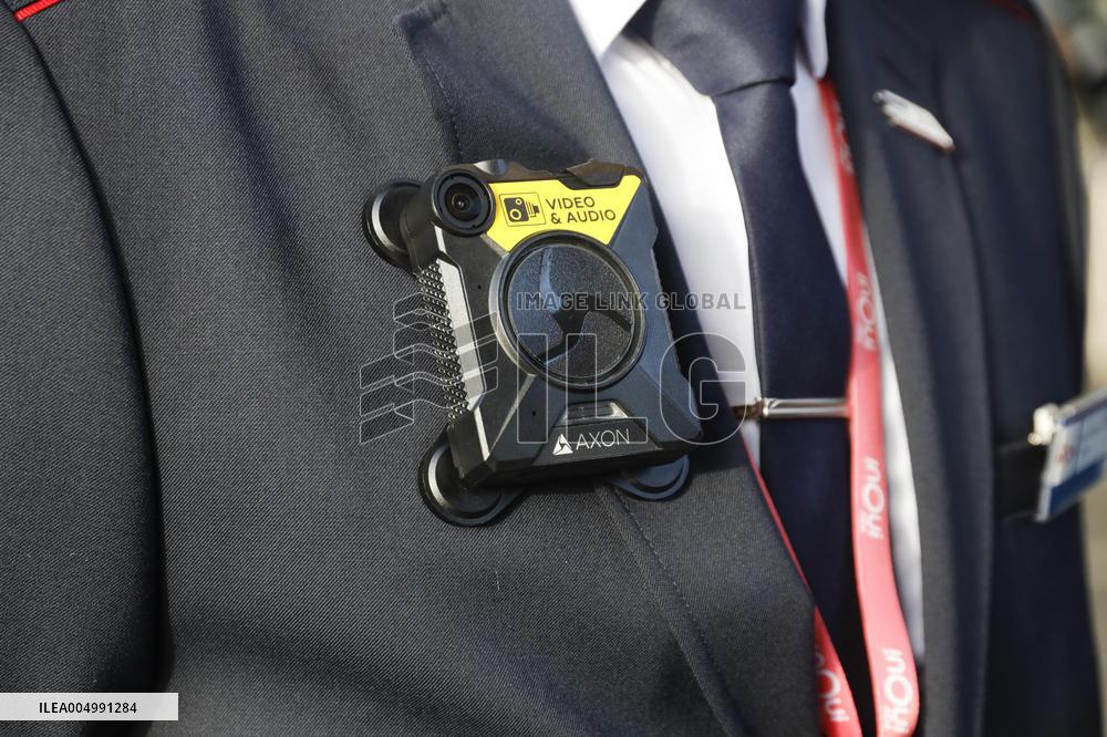 SNCF Illustration de la Police Ferroviaire a la Gare de Lyon