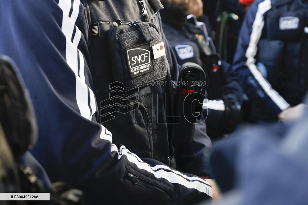 SNCF Illustration de la Police Ferroviaire a la Gare de Lyon