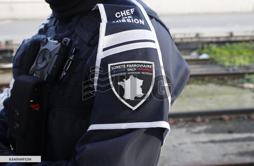 SNCF Illustration de la Police Ferroviaire a la Gare de Lyon