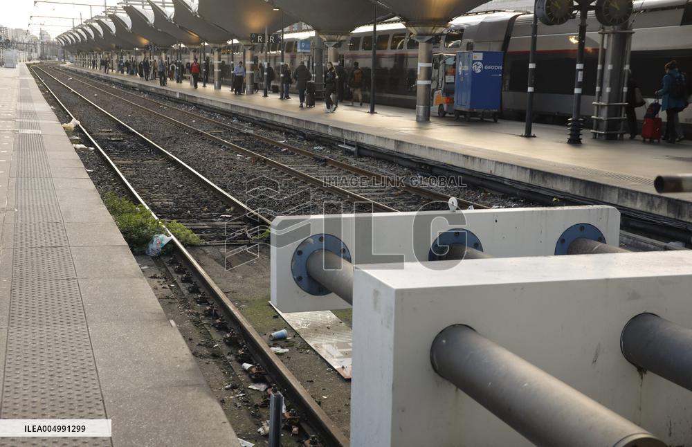 SNCF Illustration de la Police Ferroviaire a la Gare de Lyon