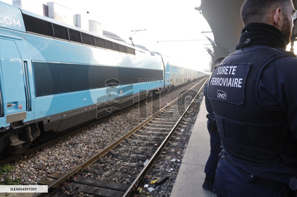 SNCF Illustration de la Police Ferroviaire a la Gare de Lyon