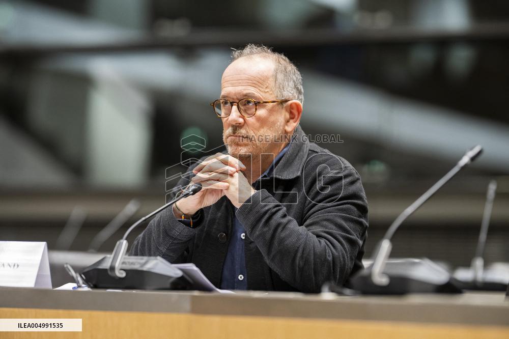 Hearing on Public Broadcasting Neutrality Held - Paris