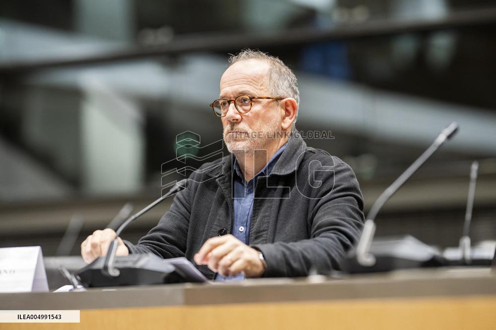 Hearing on Public Broadcasting Neutrality Held - Paris