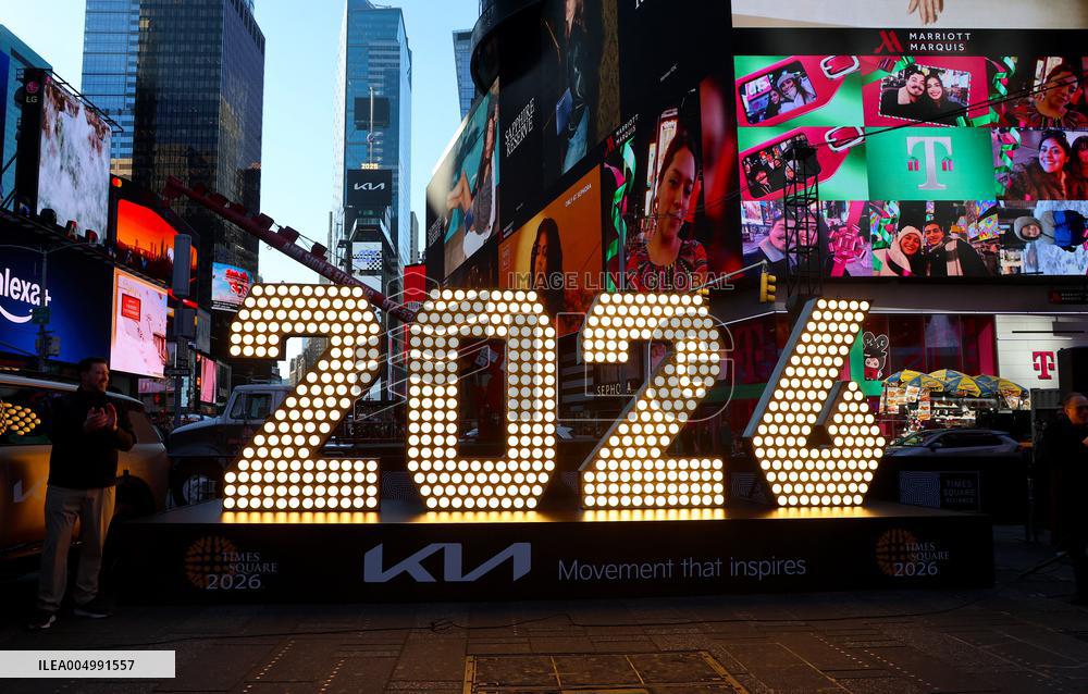 2026 Numeral Arrival in Times Square _NYC