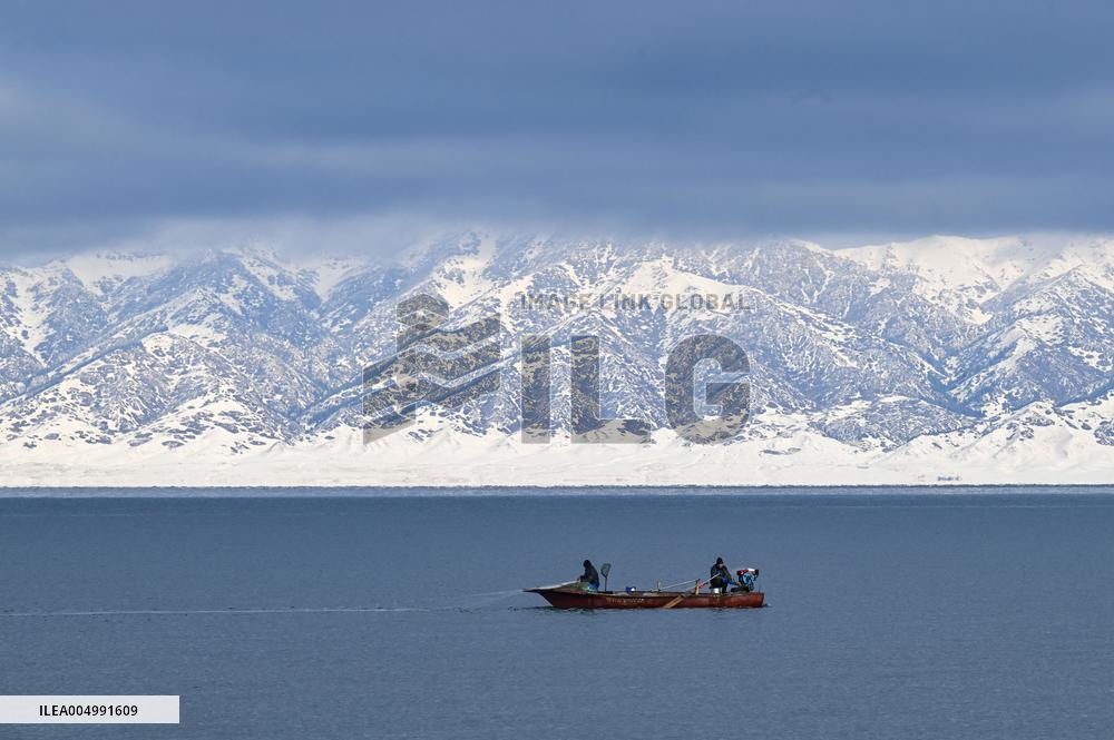 Winter Scenery At Sayram Lake - Xinjiang