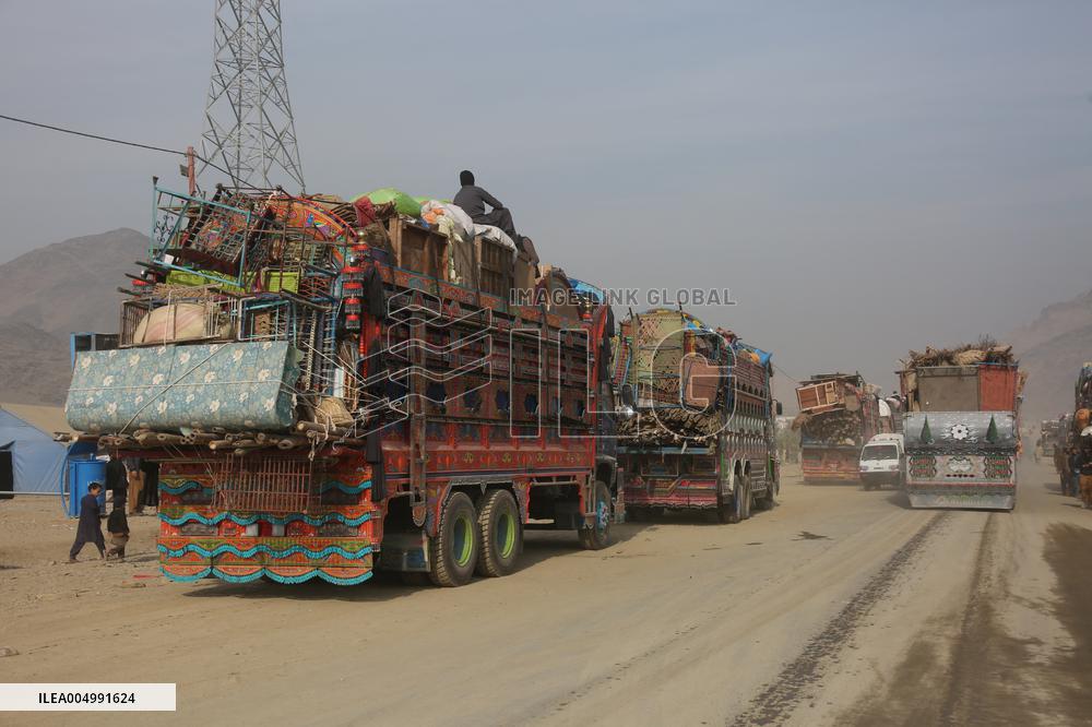 Forced Return of Refugees at Torkham - Afghanistan