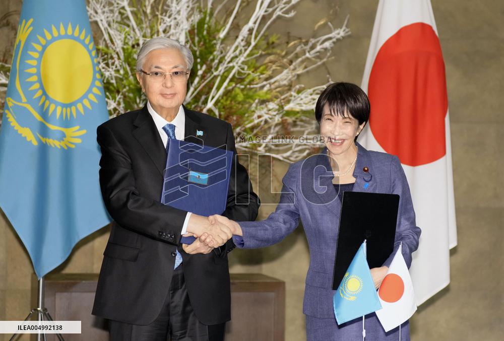 Japan, Kazakhstan agree to strengthen partnership