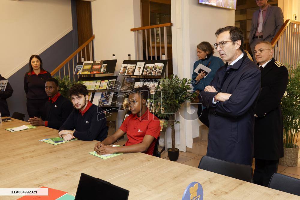 Jean-Pierre Farandou Visits To EPIDE - Margny-les-Compiegne