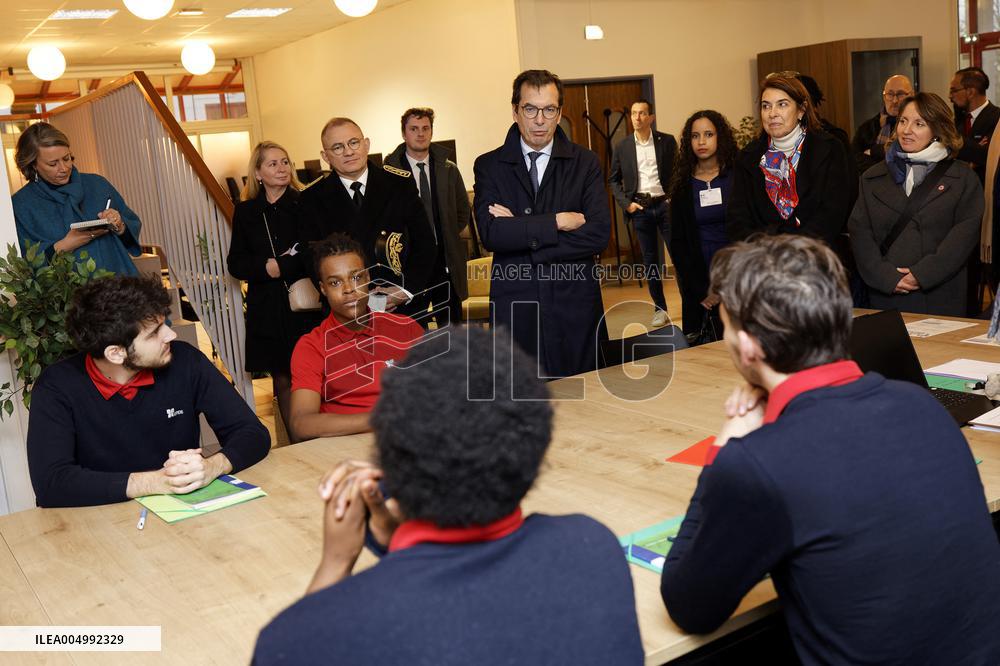 Jean-Pierre Farandou Visits To EPIDE - Margny-les-Compiegne