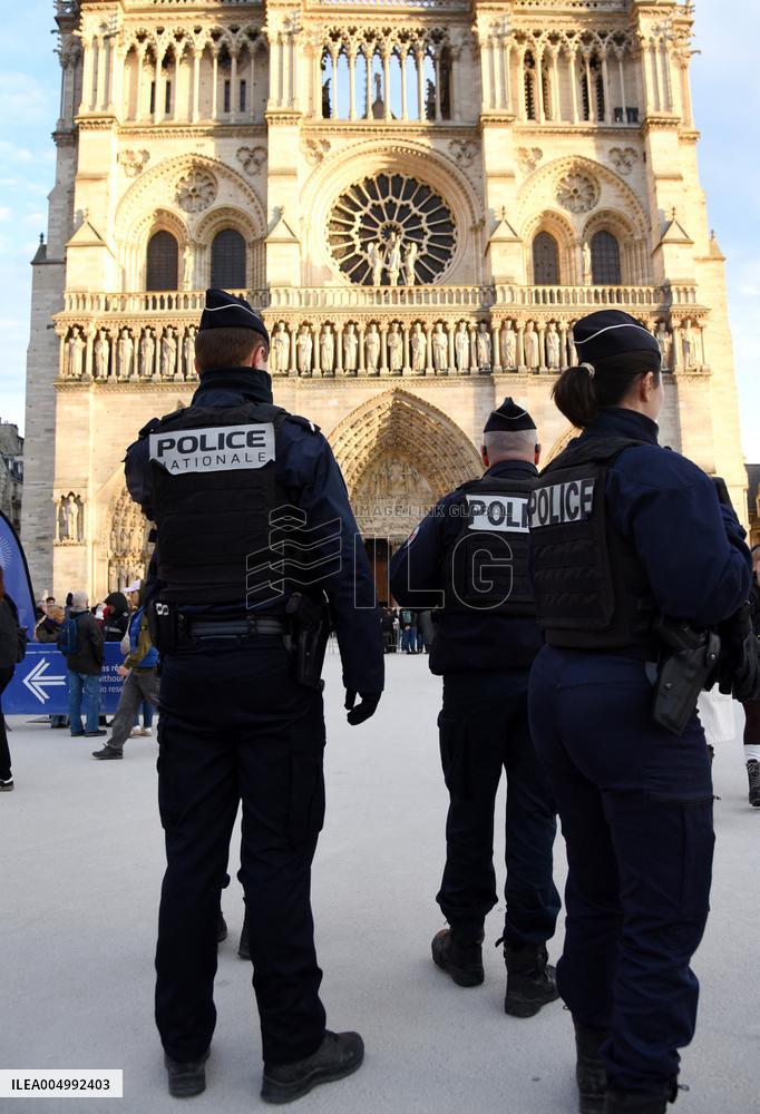Security Measures At Notre Dame de Paris - Paris