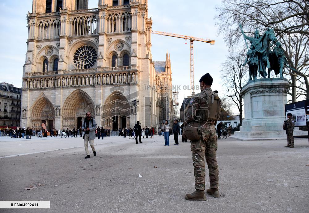 Security Measures At Notre Dame de Paris - Paris