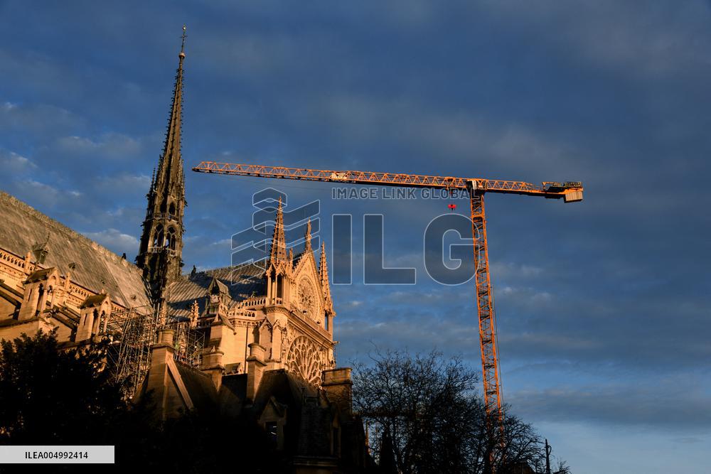 Security Measures At Notre Dame de Paris - Paris