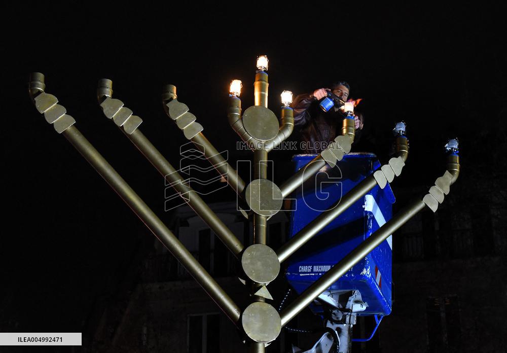 Security During The Jewish Holiday Hanukkah Lighting Ceremony In Paris