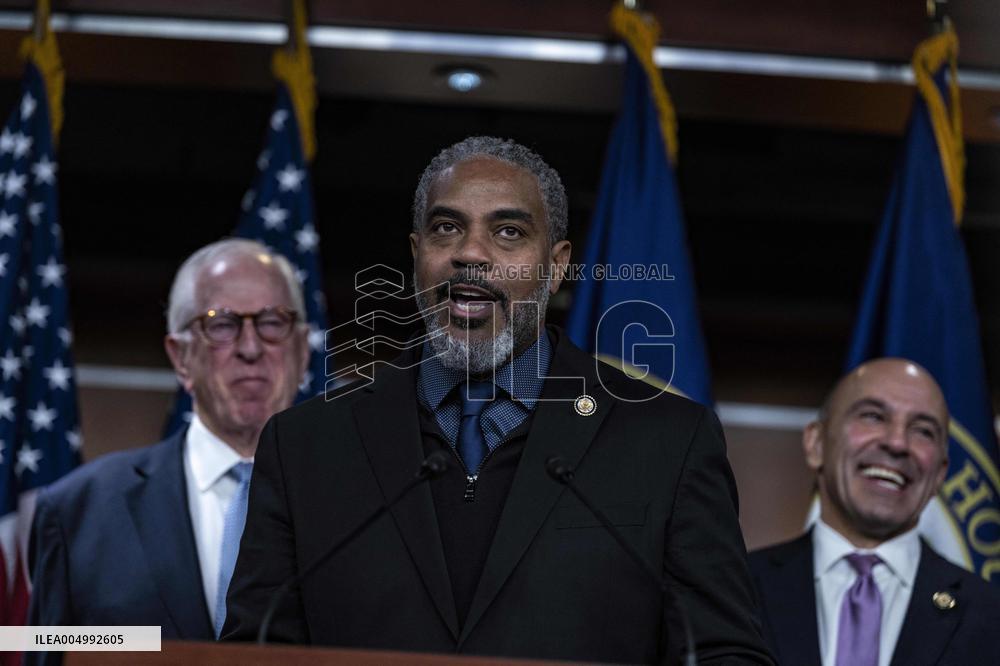 US House Democrats Press Conference on the Proposed American Affordability Bill