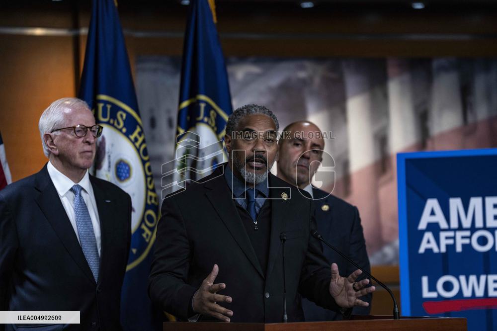 US House Democrats Press Conference on the Proposed American Affordability Bill