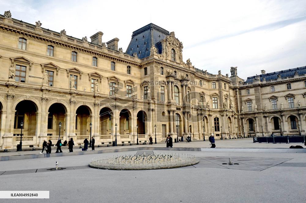 Illustrations - Louvre Museum - Paris