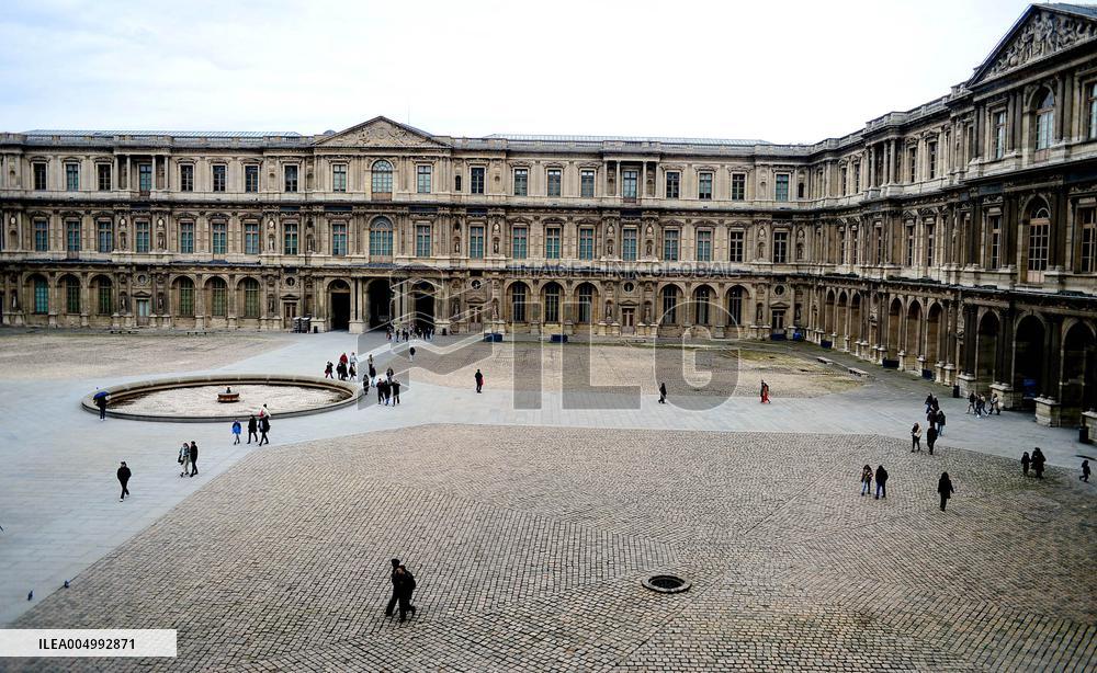 Illustrations - Louvre Museum - Paris