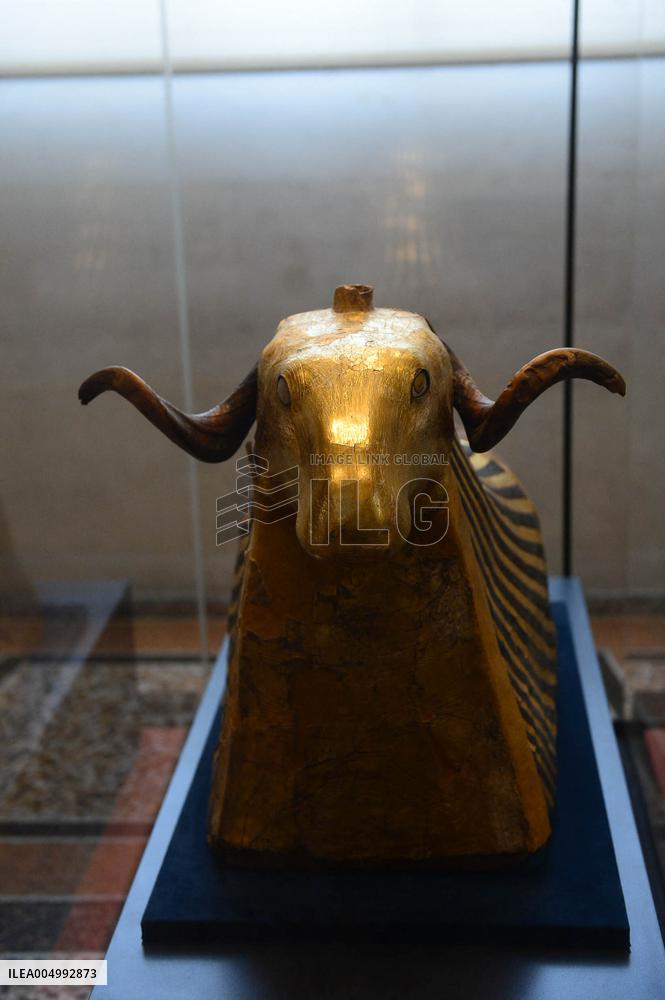 Illustrations - Louvre Museum - Paris