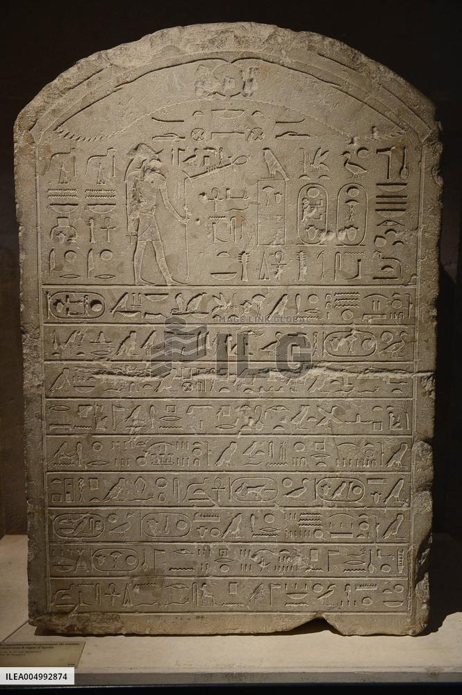 Illustrations - Louvre Museum - Paris