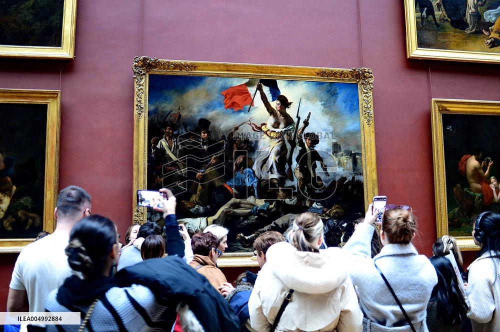 Illustrations - Louvre Museum - Paris