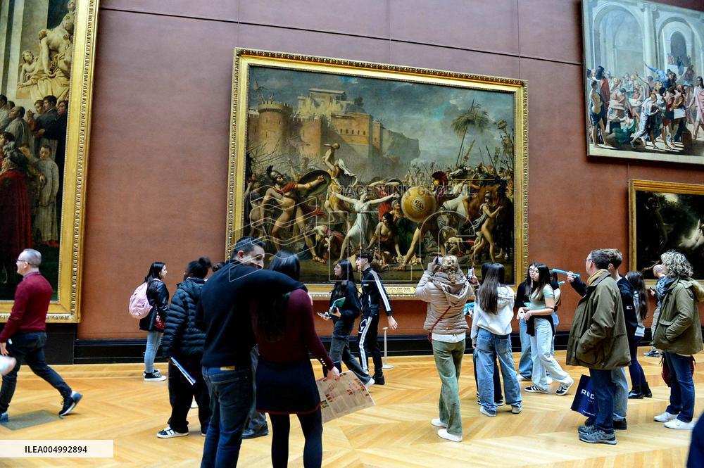 Illustrations - Louvre Museum - Paris