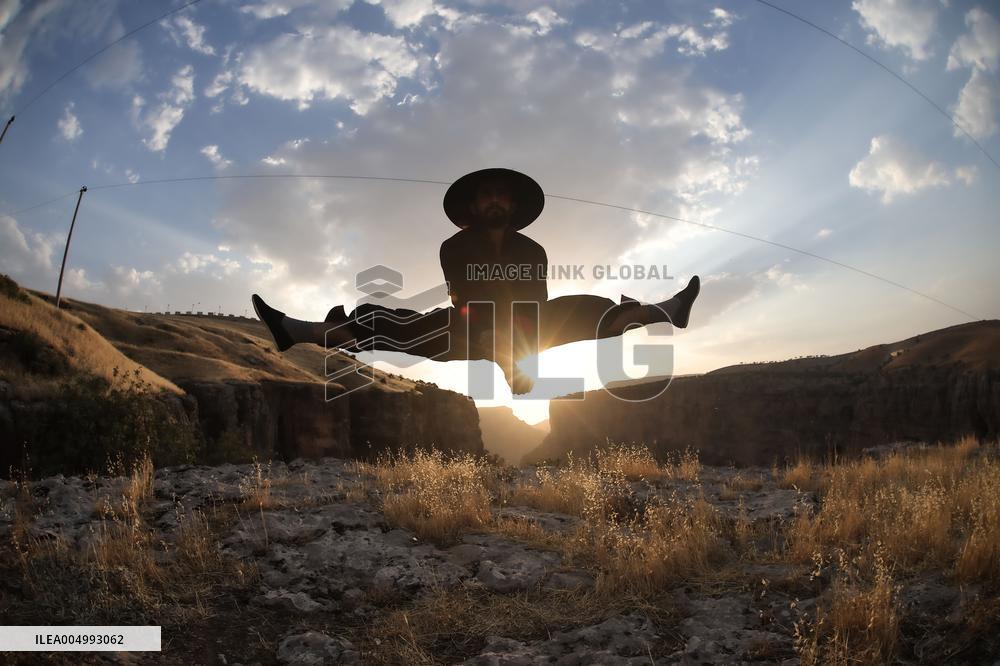 Kurdish Kung Fu Master Kawlokei's Discipline - Iraq