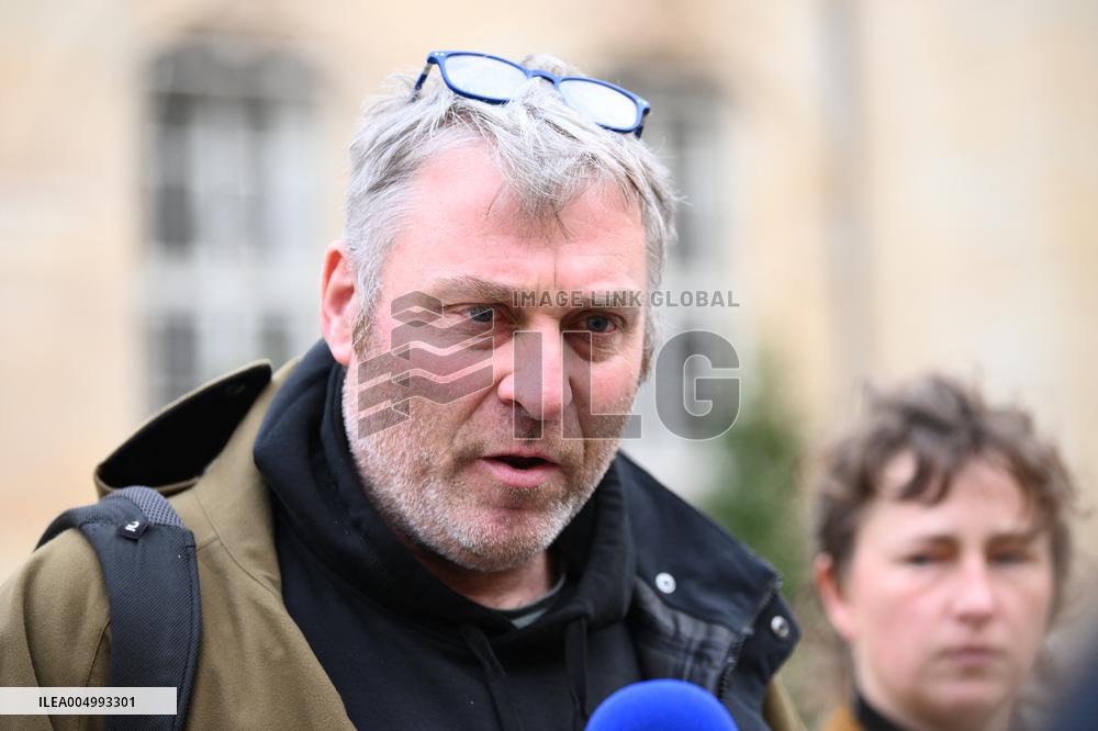 Confederation Paysanne General Secretary at the Hotel Matignon - Paris