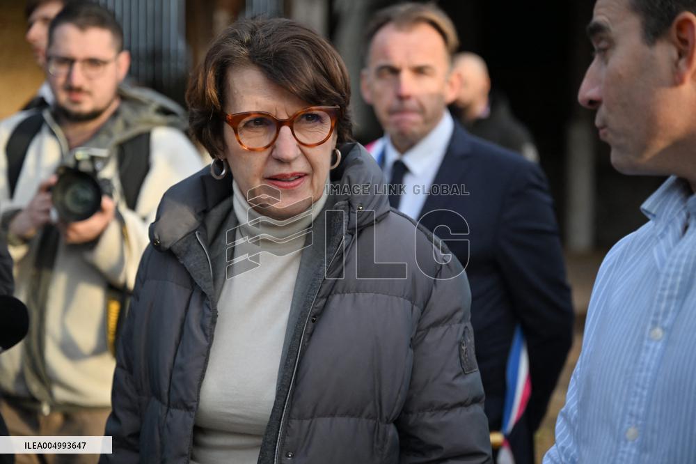 French Minister of Agriculture Visits A Farm - Yvelines