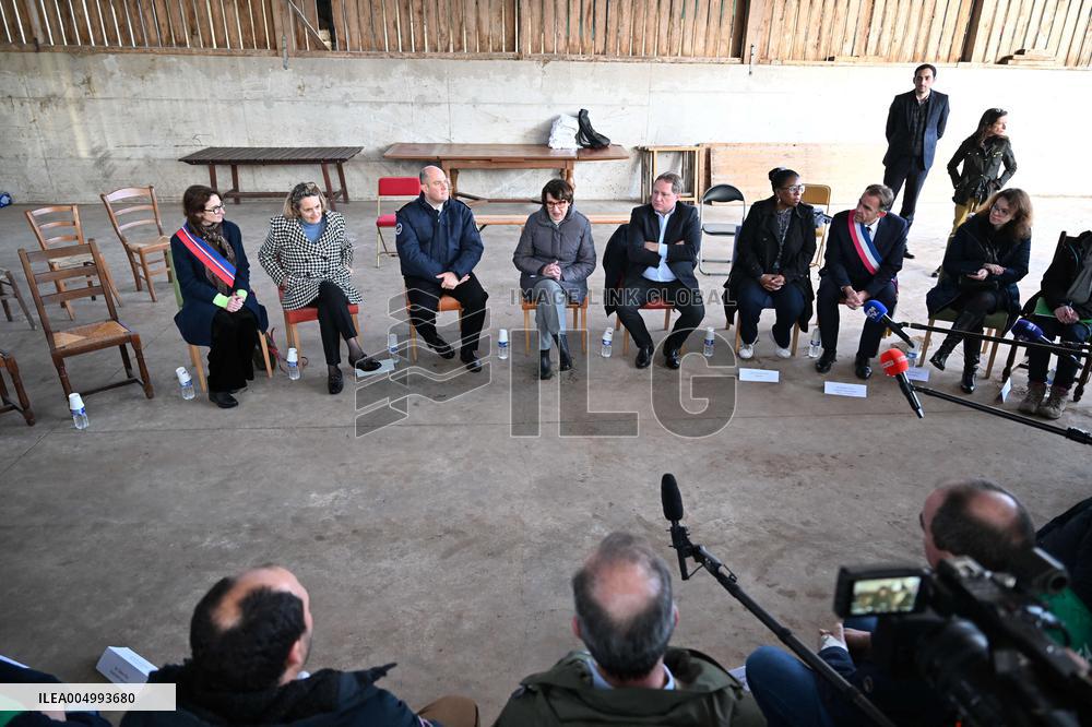 French Minister of Agriculture Visits A Farm - Yvelines
