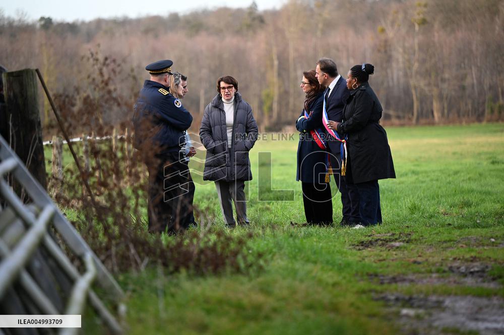 French Minister of Agriculture Visits A Farm - Yvelines