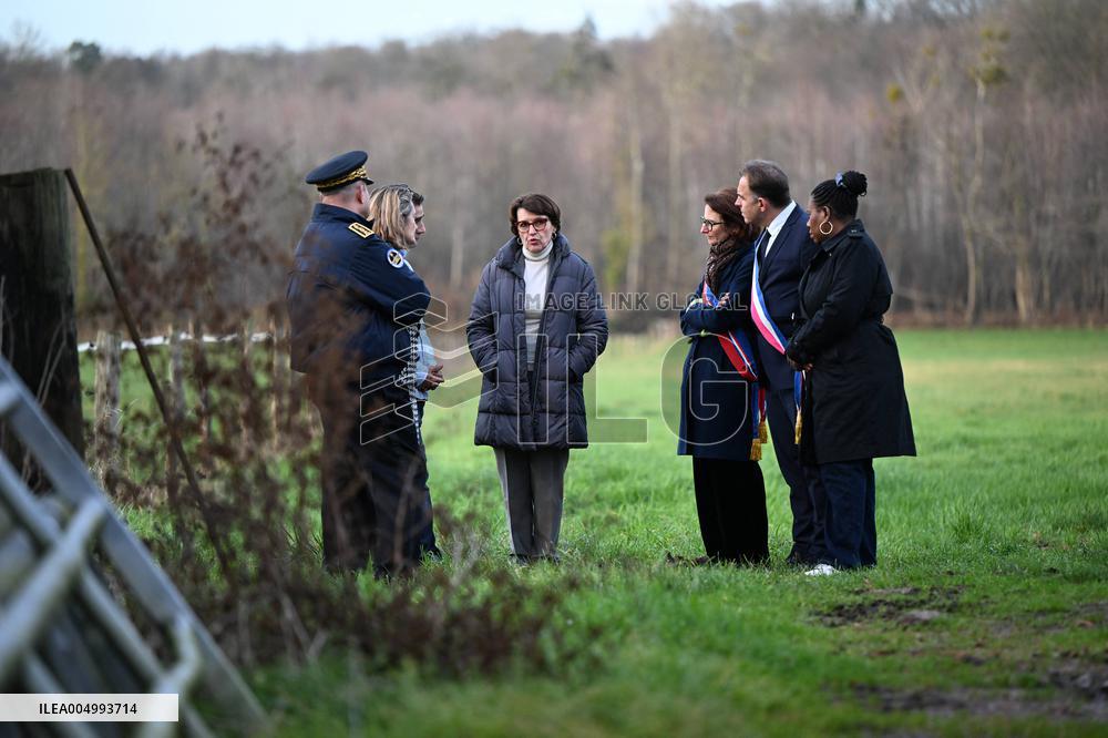 French Minister of Agriculture Visits A Farm - Yvelines