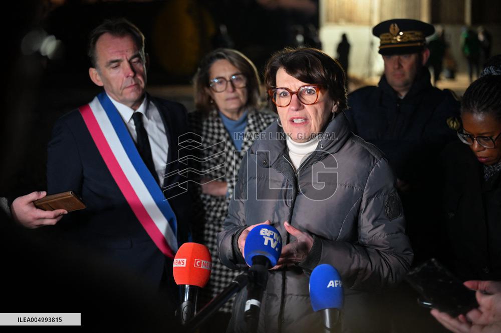 French Minister of Agriculture Visits A Farm - Yvelines