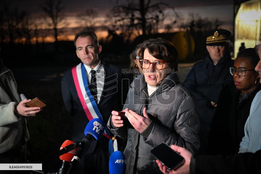 French Minister of Agriculture Visits A Farm - Yvelines