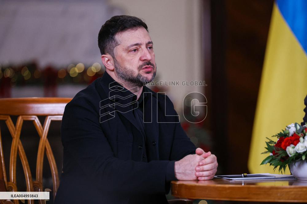 Ukrainian President Volodymyr Zelensky visits Warsaw  Poland