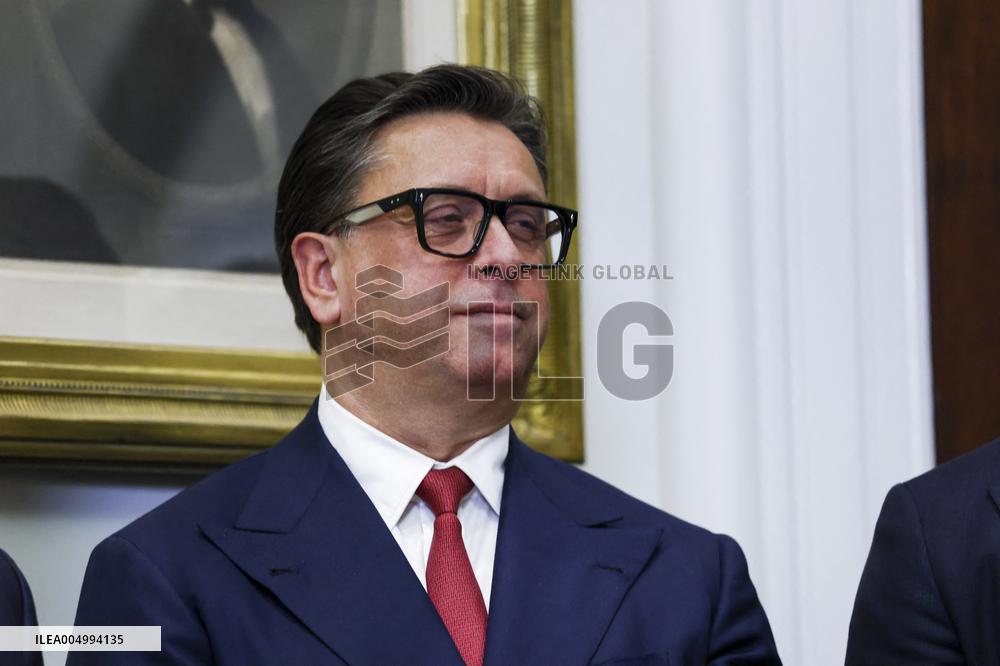 President Trump delivers remarks on lowering the prices of drugs and pharmaceuticals