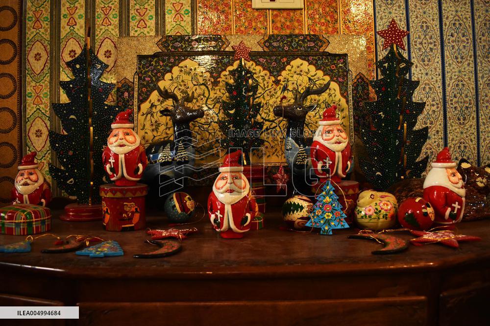 Production of Paper Mache Christmas Ornaments - India