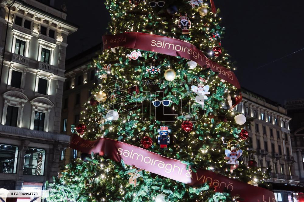 Christmas Atmosphere With Lights In Milan - Italy