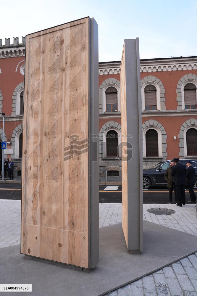 Inauguration of the Gate of Hope - Milan