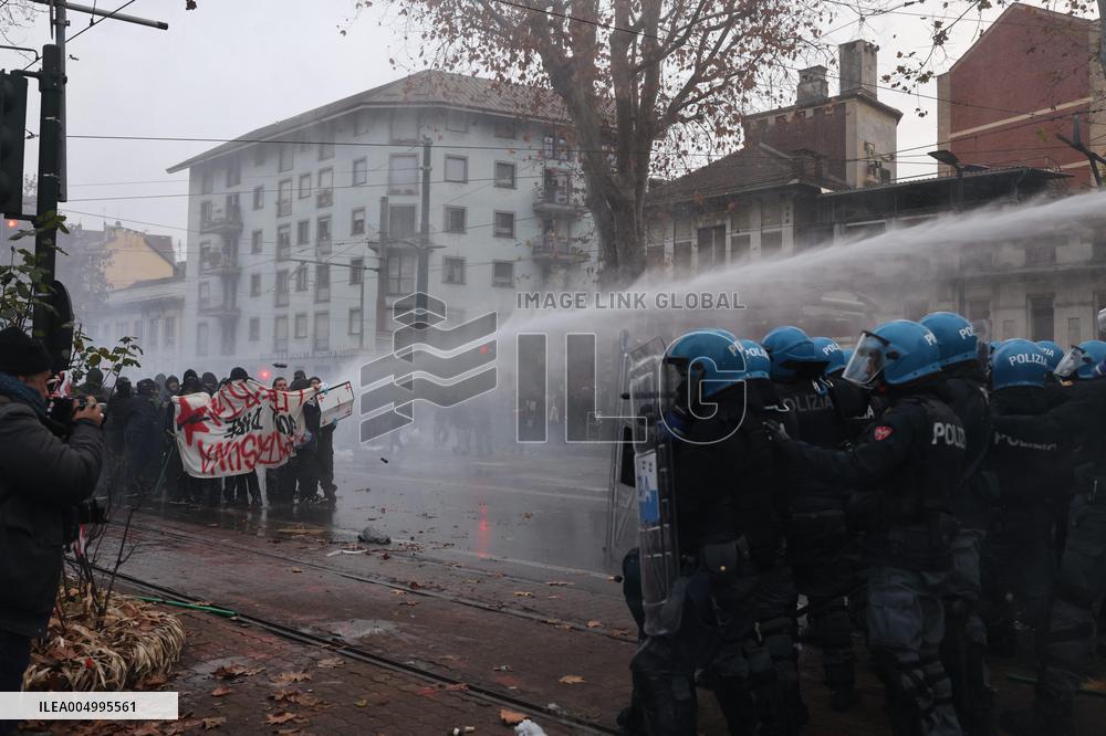 Clashes During The Protest Against The Askatasuna Eviction - Turin