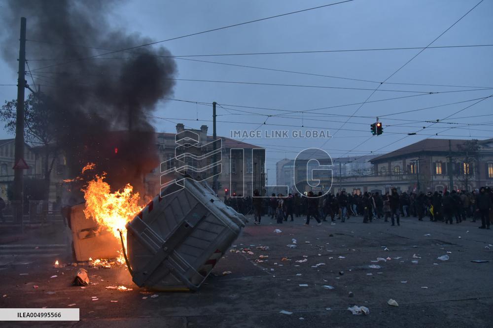 Clashes During The Protest Against The Askatasuna Eviction - Turin