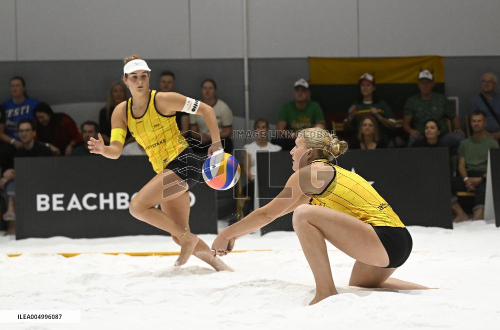 Beach Volleyball - Queen & King of the Court Tournament Finals