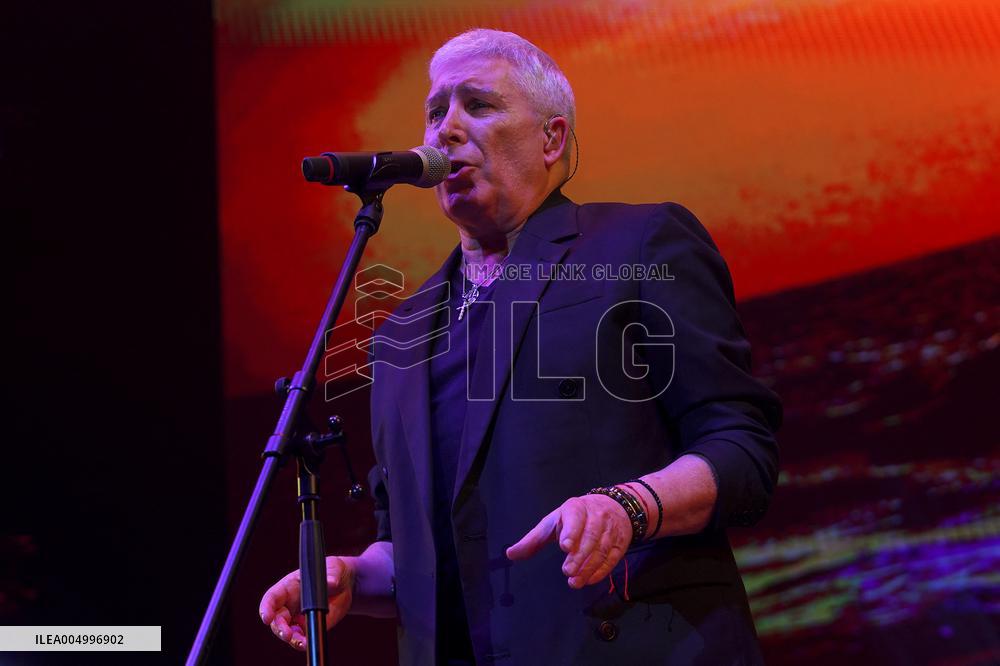 Two Voices and One History” Tour - Madrid