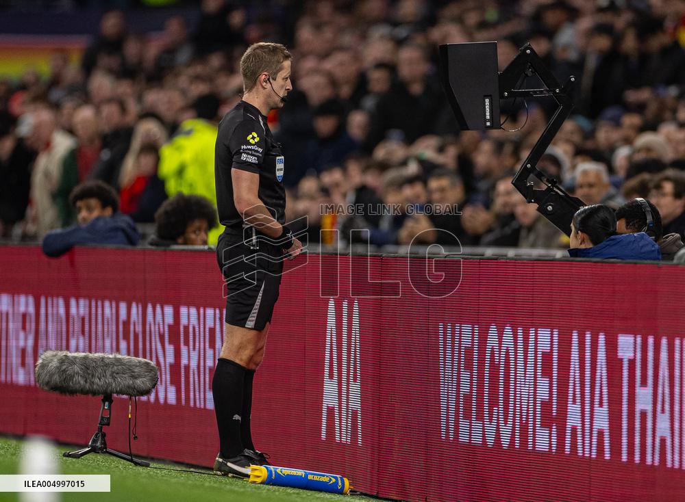 FA Premier League - Liverpool FC v Tottenham Hotspur FC