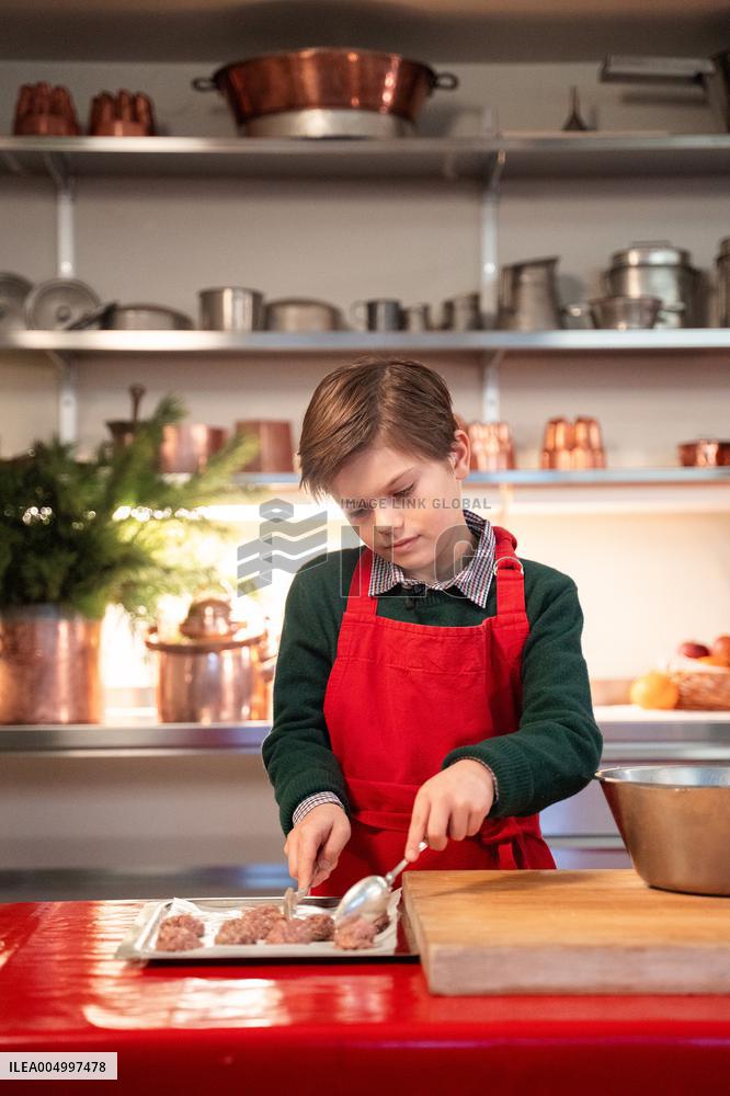 PRINCESS ESTELLE AND PRINCE OSCAR CHRISTMAS