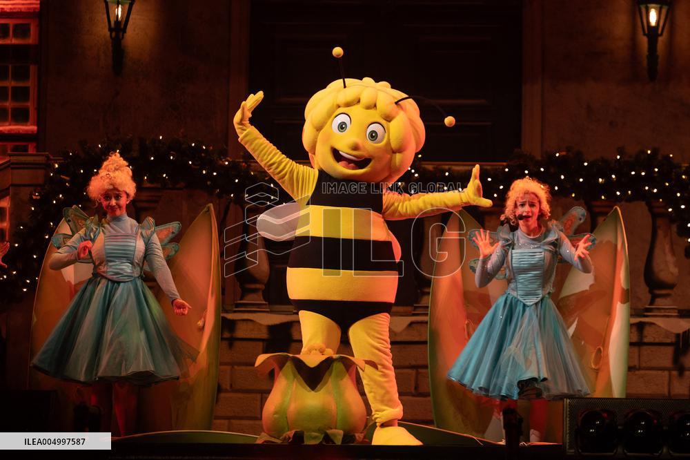 Premiere of Gi-Ga Gantische Christmas Show - Rotterdam