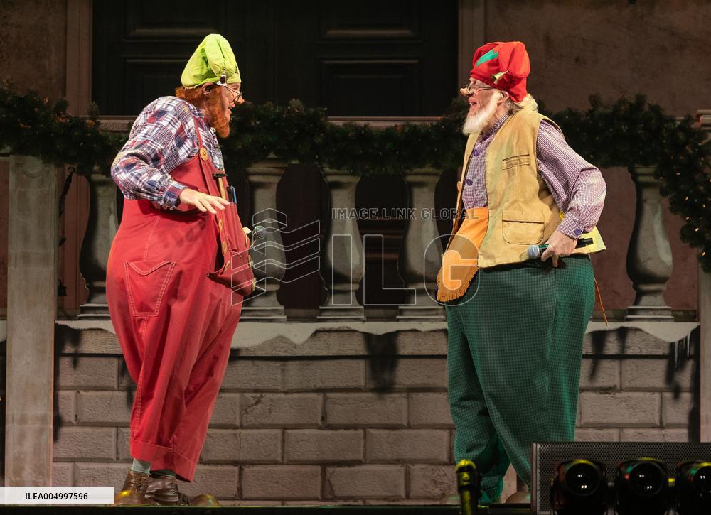 Premiere of Gi-Ga Gantische Christmas Show - Rotterdam