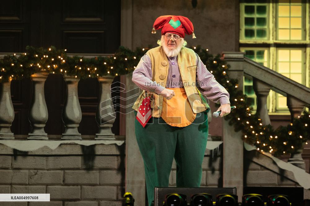 Premiere of Gi-Ga Gantische Christmas Show - Rotterdam