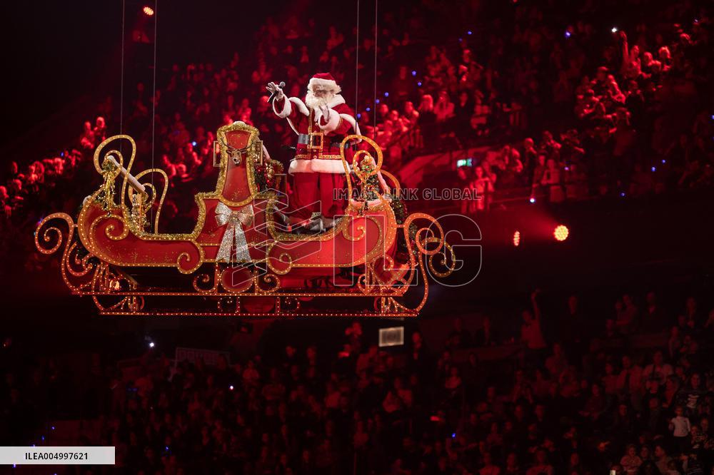 Premiere of Gi-Ga Gantische Christmas Show - Rotterdam