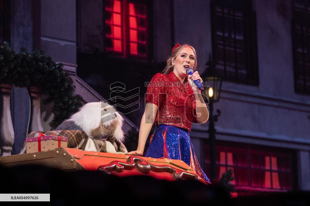 Premiere of Gi-Ga Gantische Christmas Show - Rotterdam